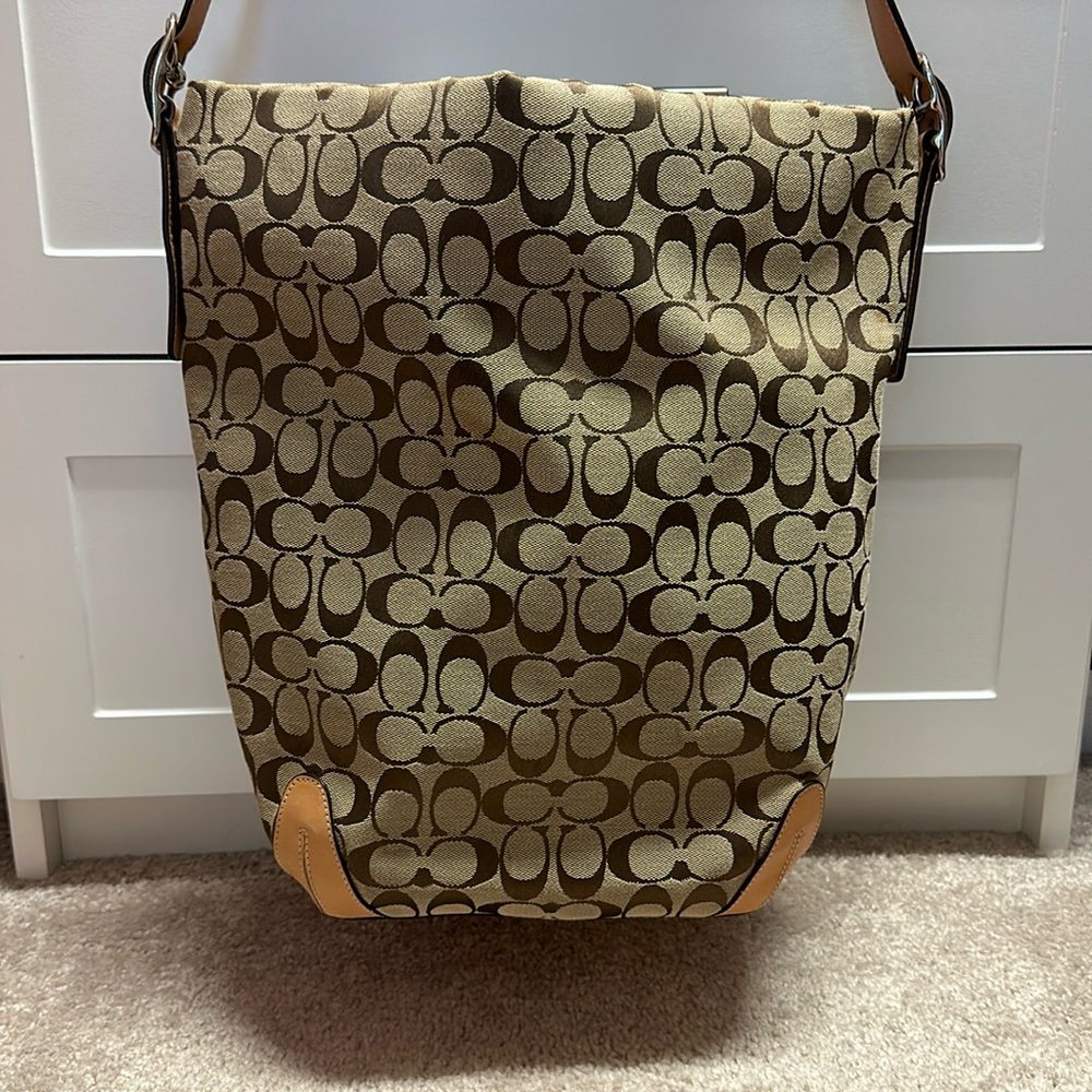 Coach Signature Duffle Bag - Large 🤎